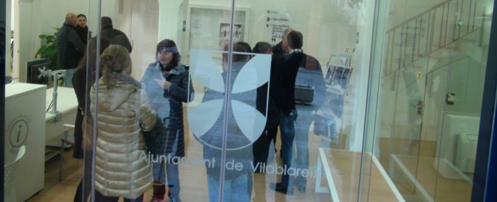 Entrada de l'Ajuntament de Vilablareix.