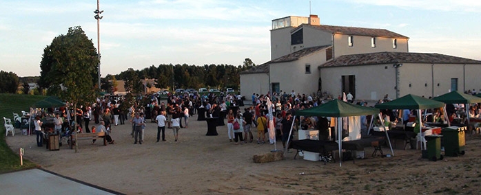 Més de mil persones passen per Can Gruart durant els Tastets de tardor.